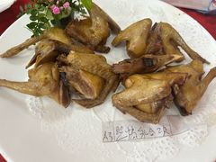 盐焗乳鸽-西江河鲜·趣苑酒楼(鼎湖店)