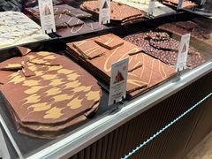 -Laderach 莱德拉(上海环贸iapm店)