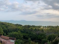 -三亚湾海居铂尔曼度假酒店