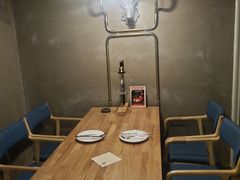 包厢-HIGH FIVE哈福手工汉堡(桂林路店)