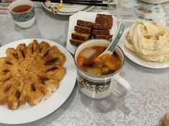 -汗腾格里·风味餐厅(新疆驻京办店)