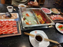 -百年川椒重庆老火锅(光谷店)