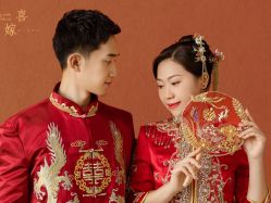 -雪中彩影婚纱摄影·微光艺术中心