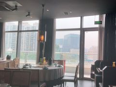 靠窗位-遇见湘·地道湖南菜(云门店)