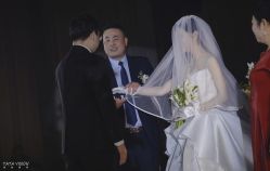 -LOVINA洛维娜婚纱礼服