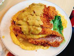 咖喱滑蛋吉列猪扒饭-传屋记茶餐厅(世纪年华店)
