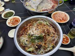 -周良天山牛杂城(天山路总店)
