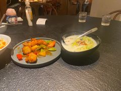 菠萝咕唠肉-来龙里 精致 东南亚餐室(万象城店)