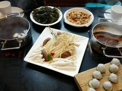 -小天鹅火锅·一线江景洪鼎旗舰店(洪崖洞店)