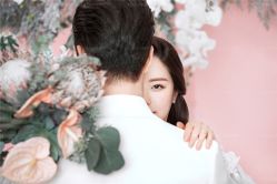 -雪中彩影婚纱摄影·微光艺术中心