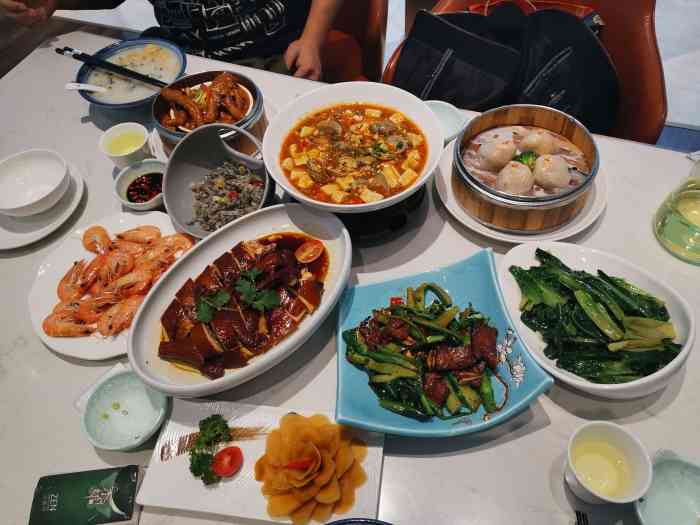 采蝶轩粤菜茶点宴席(花果园购物中心店)-"就在花果园购物中心三楼