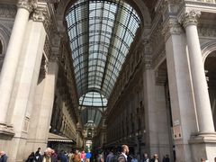 -文艺复兴百货(米兰大教堂广场店)