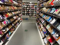 -唯品会(北京国瑞城店)