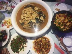 -阿三鱼头泡饼·家常菜