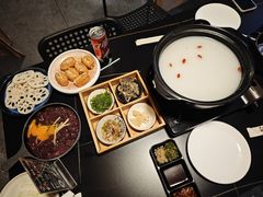 -牛牛和牛海鲜粥底火锅(长虹国际城店)