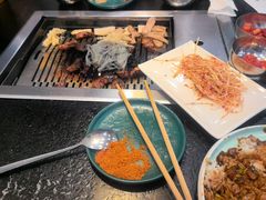 -臻牛烤肉
