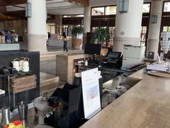 -亚龙湾喜来登·美景台大堂吧