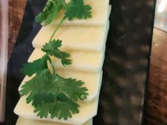 -老牌坊云南鱼豆花火锅(哈西万达店)
