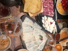 -老牌坊云南鱼豆花火锅(嵩山店)