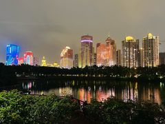 -万绿园