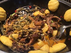 -袁小二大东北铁锅炖(吉祥村总部)