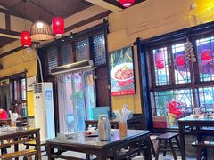 -富正毅三下锅·湘西韵味(天门山索道店)