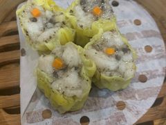 明虾蟹籽烧卖-赏点粤式点心(广州塔店)