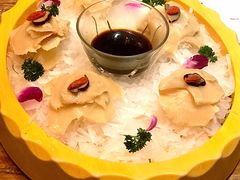 -老牌坊云南鱼豆花火锅(爱建店)