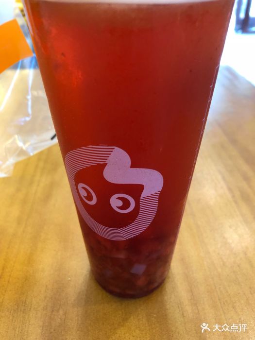 coco都可(省博物馆店)草莓果茶大杯图片