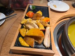 -一朵菌·野生菌探索家火锅(南亚店)