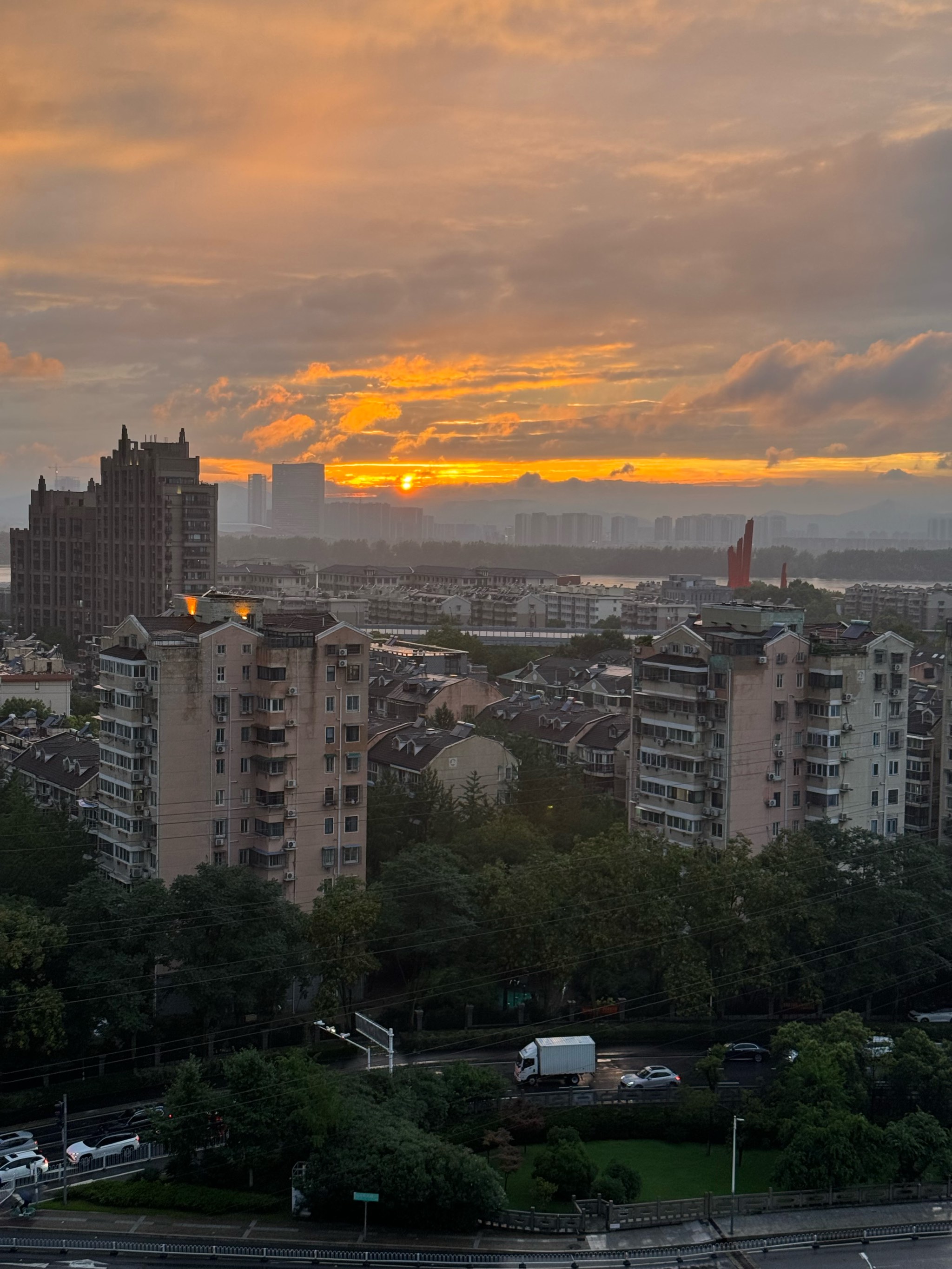 窗外的风景全景图图片