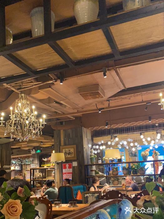 领鲜活海鲜榴莲自助火锅(东门店)图片