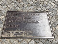 -多瑙河畔鞋履雕塑