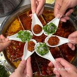 重庆较场口！居然藏着这么美的火锅。。。