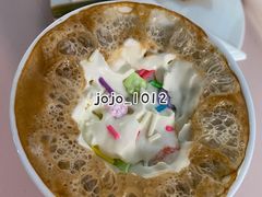 -喵屿·大理花园猫咖