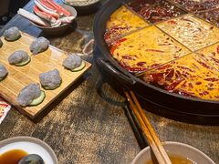 -渝嘴小老弟老火锅(华新村店)
