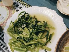 -三姐妹·海鲜大排档