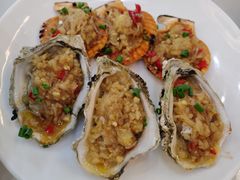 -覃记海鲜美食餐厅