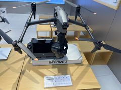 -DJI大疆(深圳华强北曼哈授权体验店)