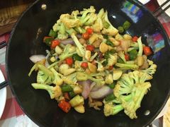 -鲁班小馆(政四街店)