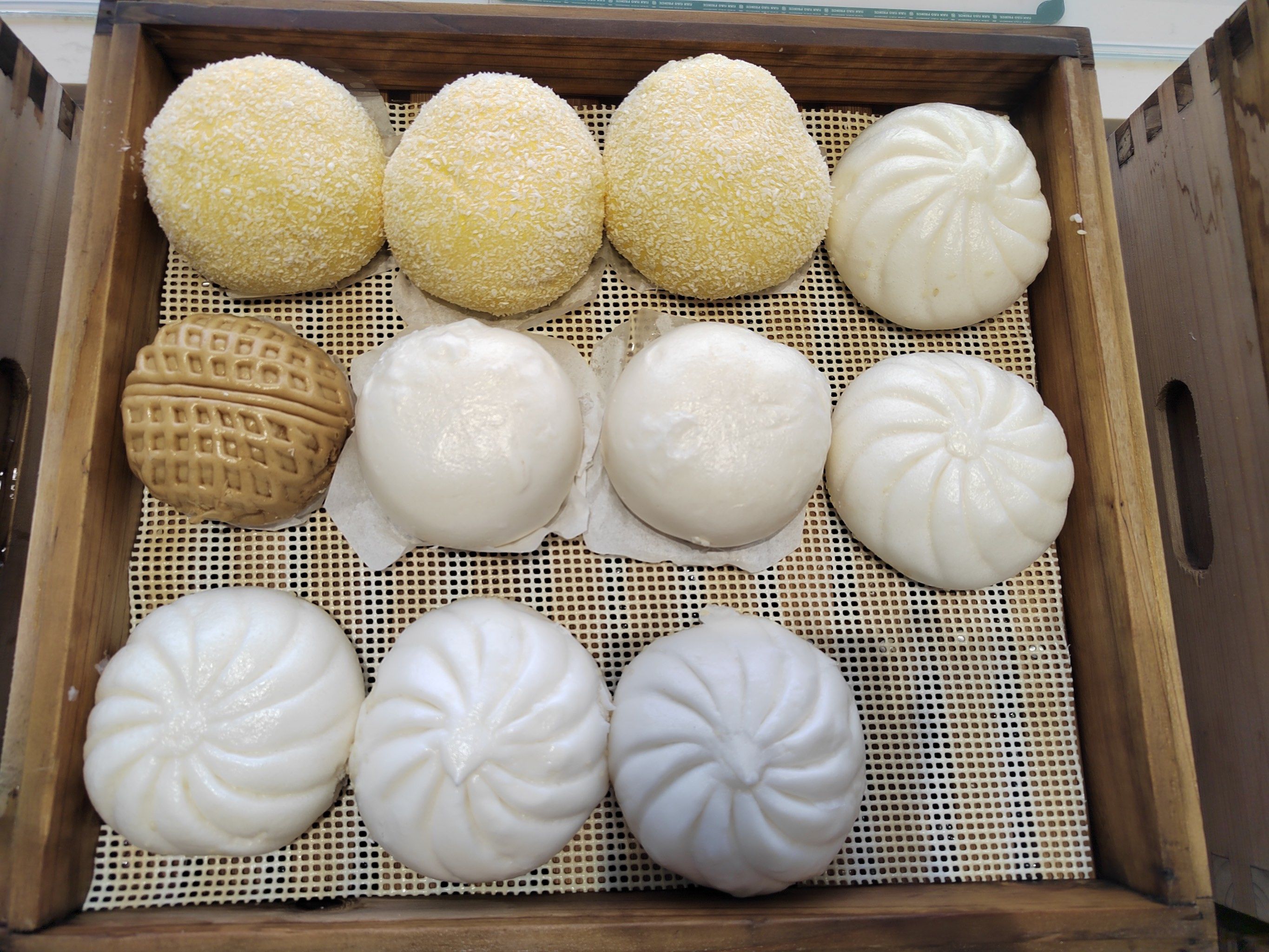 蒸笼里的面点,宛如精致的艺术品.裹着细碎