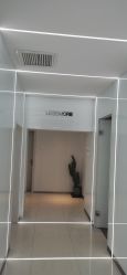 -LESSMORE科技头皮理容中心