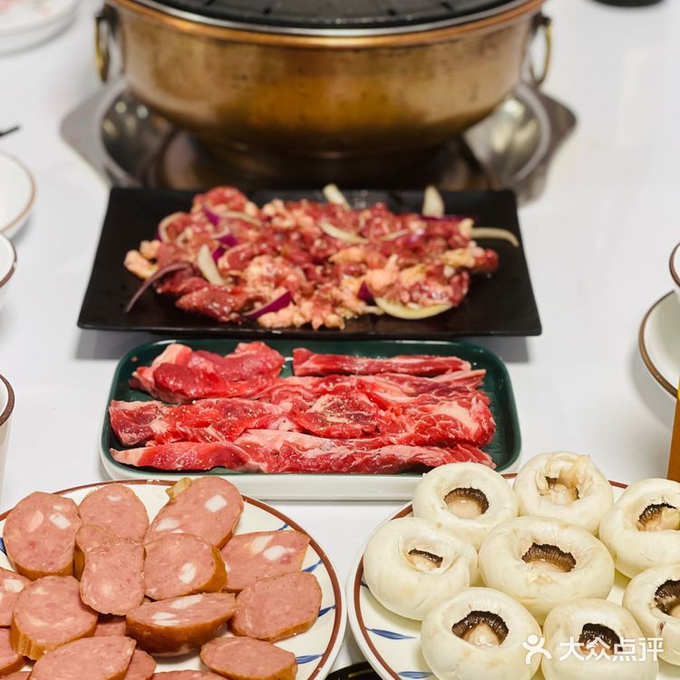 整整排了2小时‼️东北烤肉界的扛把子[胜利]