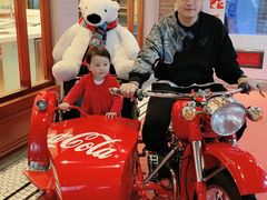 -东方明珠·可口可乐欢乐餐厅
