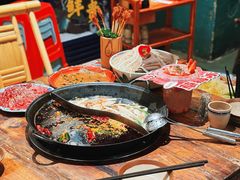 -周小明火锅(黑金冠社区店)