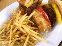 27&nbsp;牛肉汉堡-HELLO 27 意面·沙拉·帕尼尼