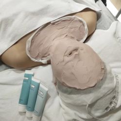 -初颜品佑肌肤管理