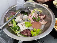 -周良天山牛杂城(天山路总店)