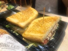 -The Habit Burger Grill 哈比特汉堡(爱琴海店)