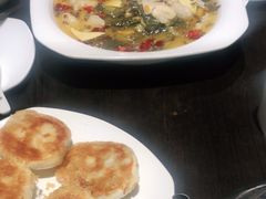 酸菜鱼片-老牌坊鲁菜名店(美莲广场店)